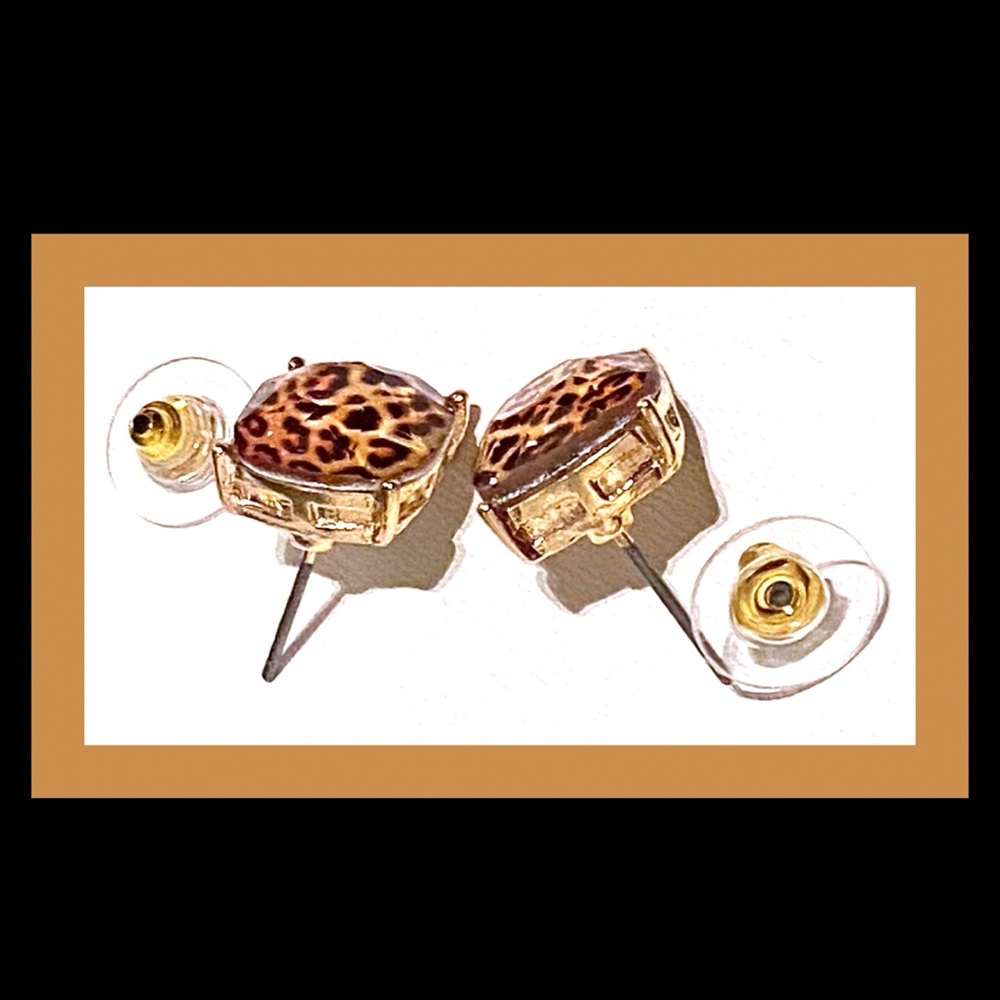 Leopard Iridescent Stone Gold Pierced Earrings NWT - Picture 3 of 6